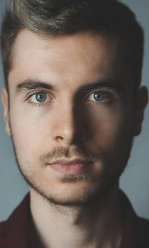 pexels-simon-robben-55958-614810